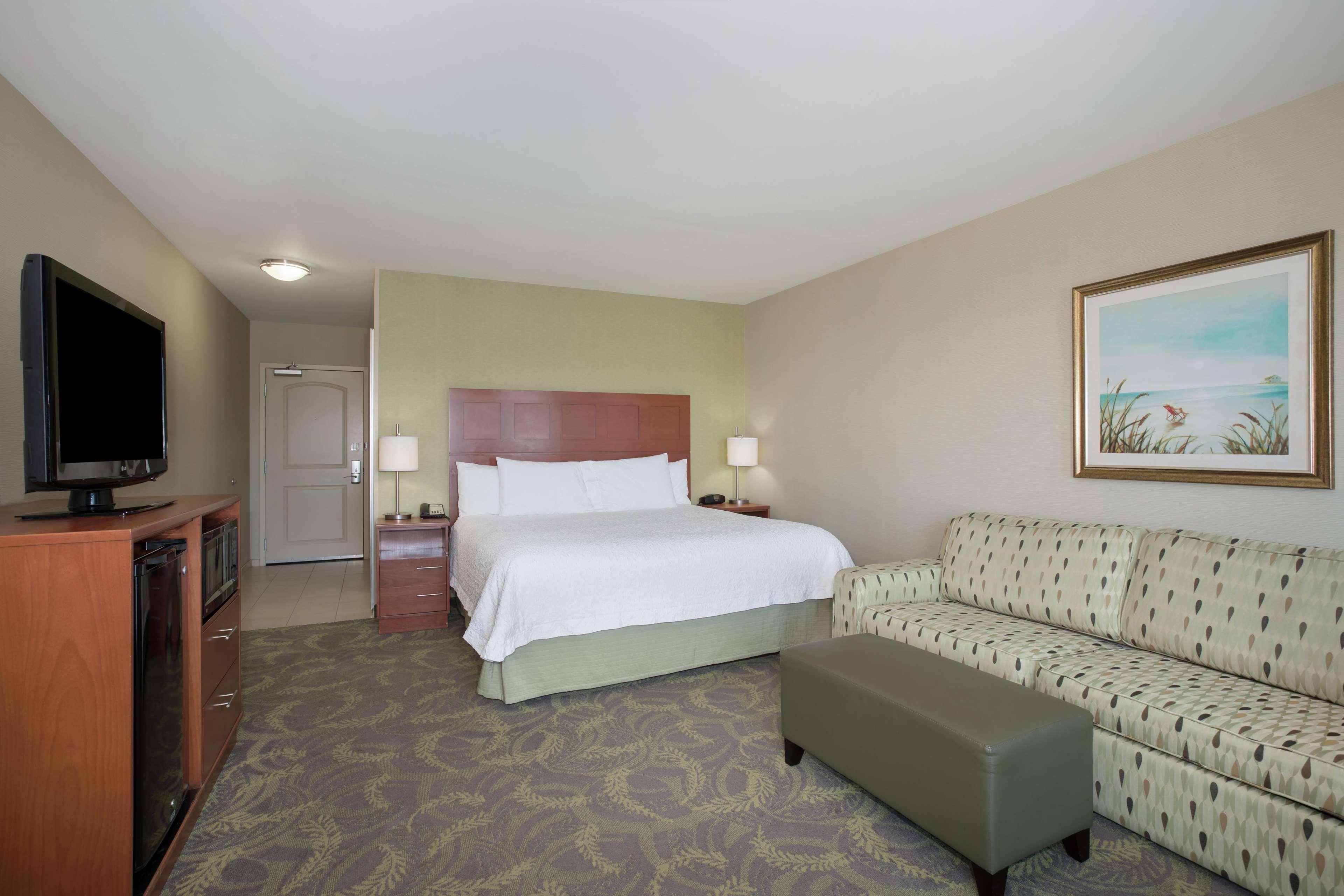 Hampton Inn & Suites Astoria Exteriör bild