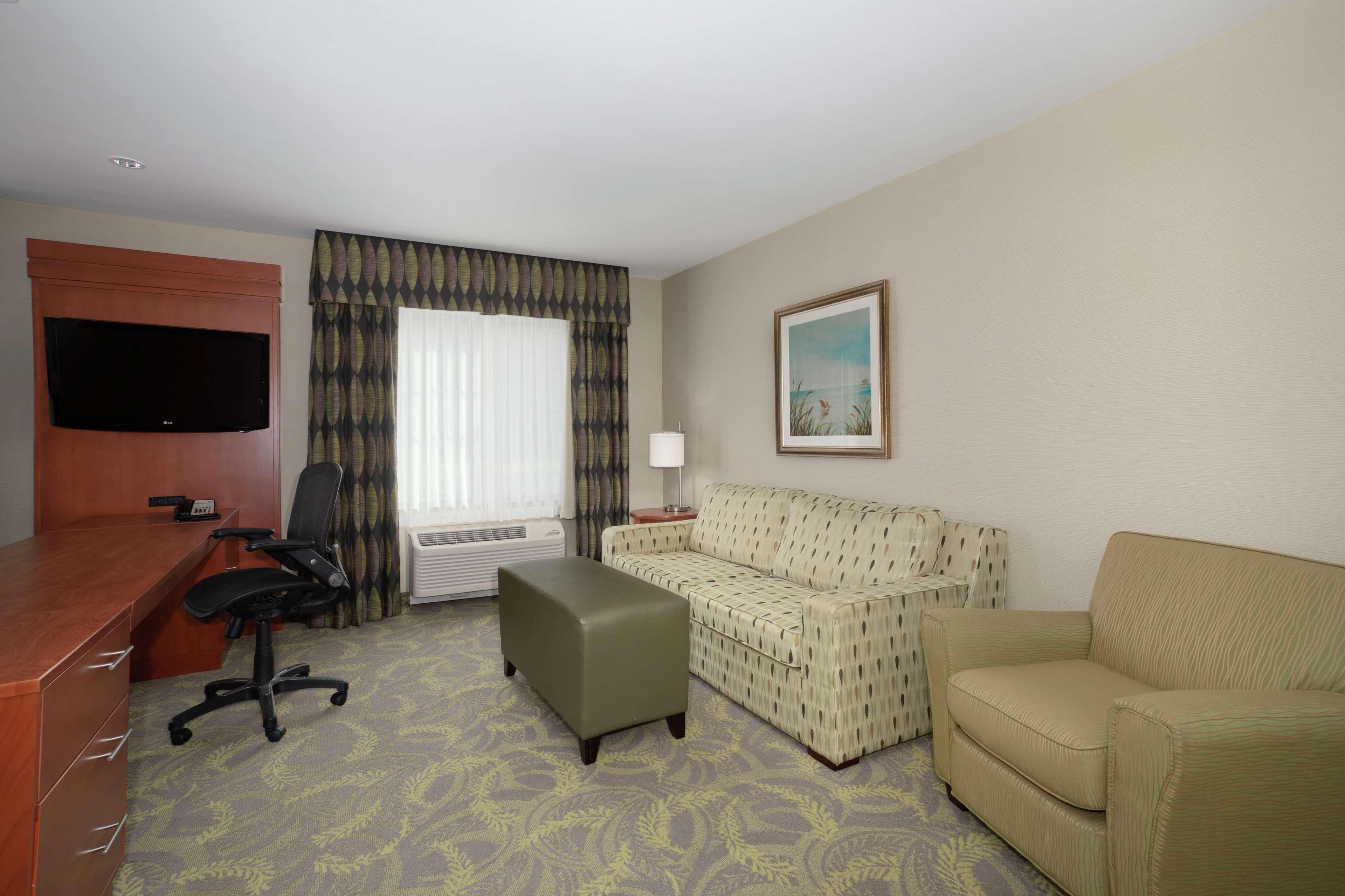 Hampton Inn & Suites Astoria Exteriör bild