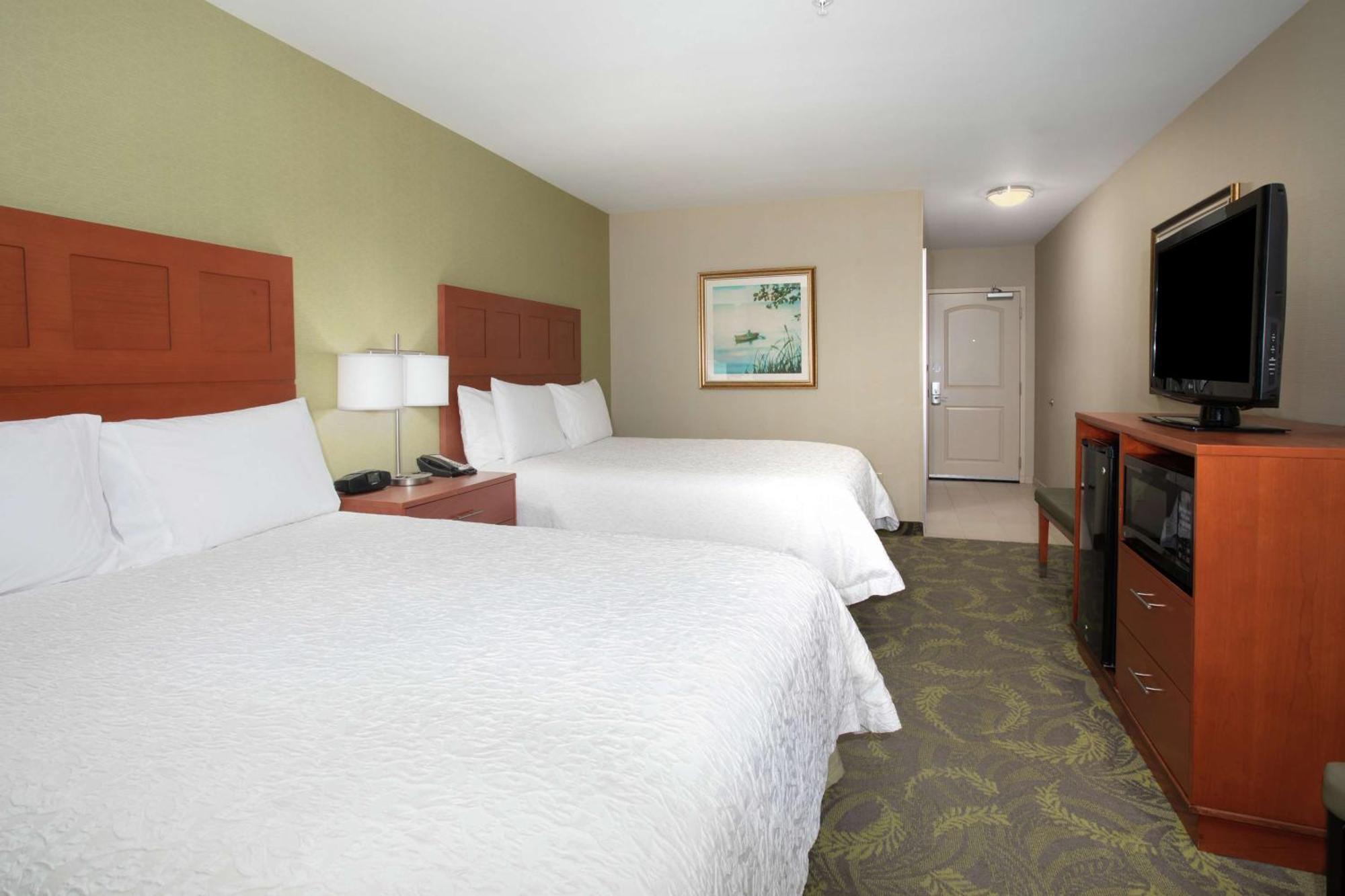 Hampton Inn & Suites Astoria Exteriör bild