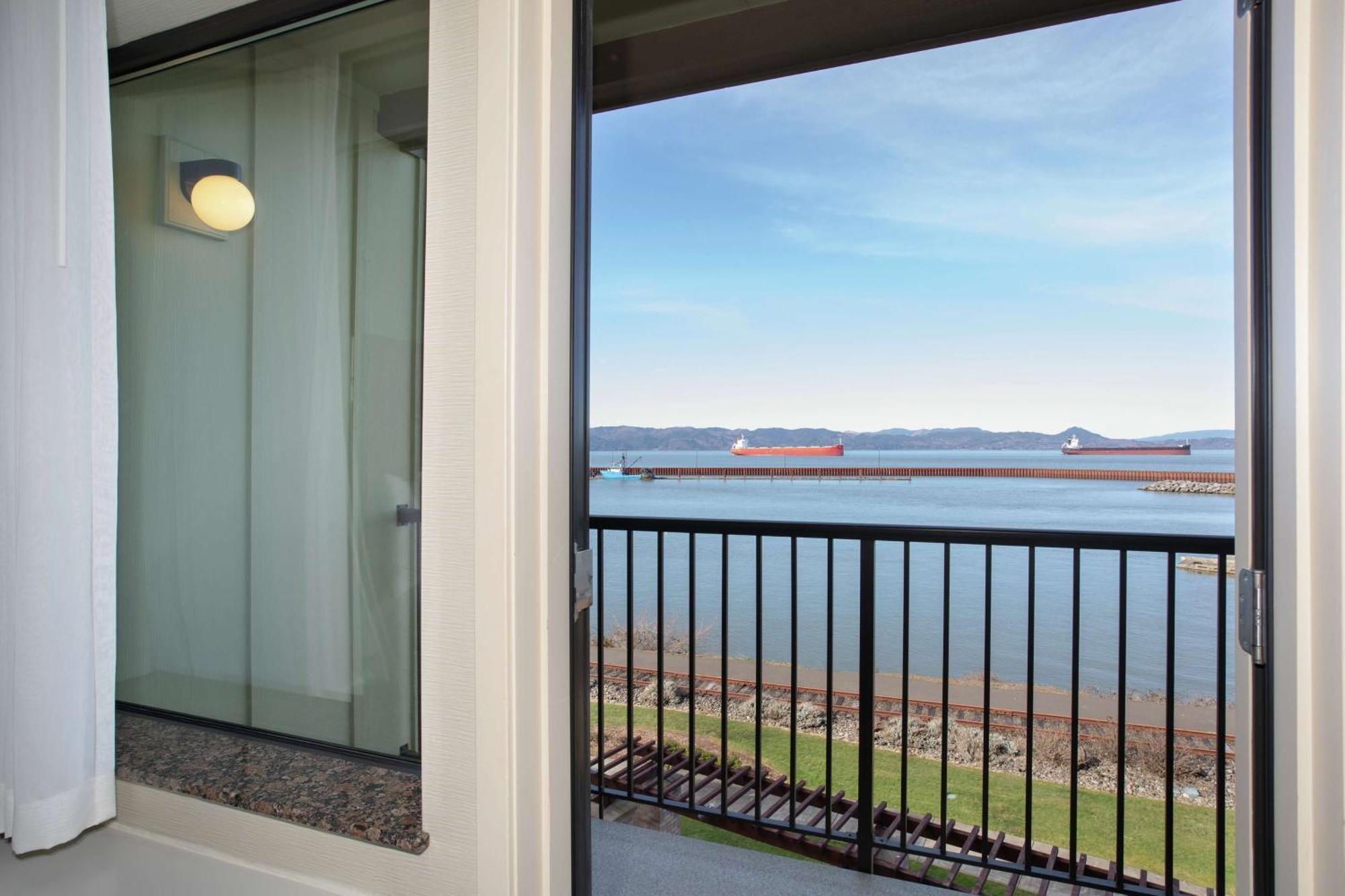 Hampton Inn & Suites Astoria Exteriör bild
